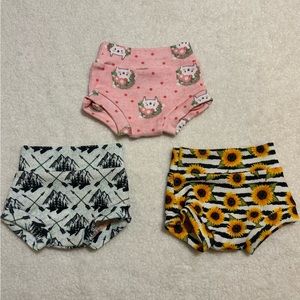 Set of 3 Londyns Bowtique bummies - 0/3 month
